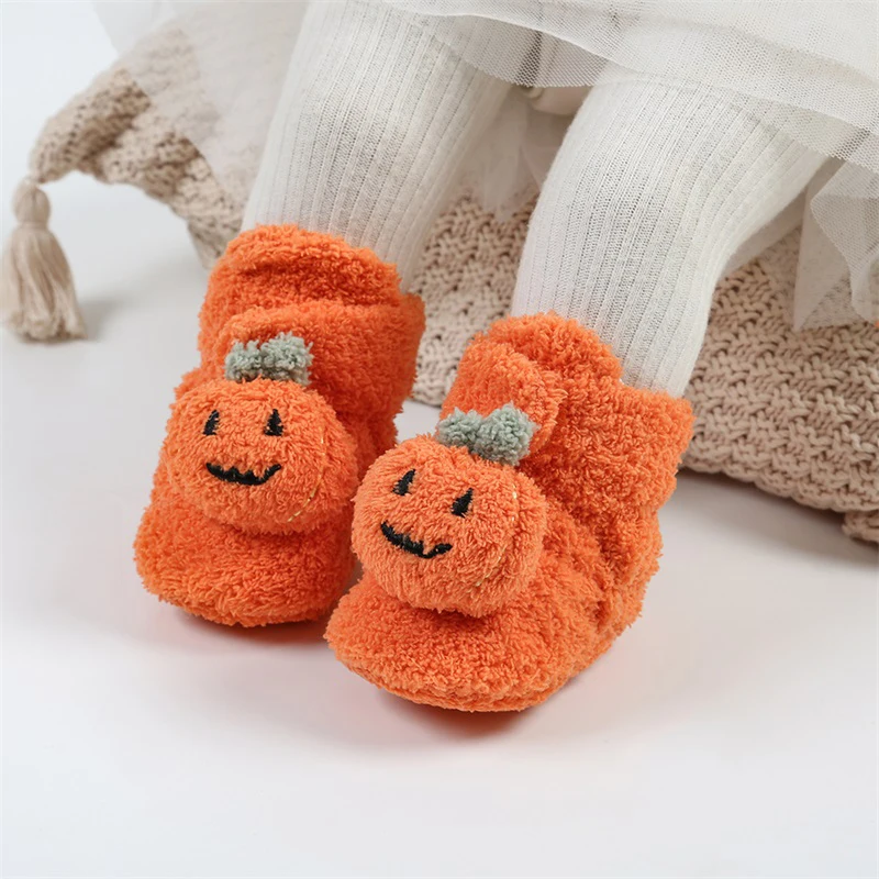 Cute Infant Halloween Pumpkin Booties Warm Fleece Slippers Soft Sole Newborn Crib Shoes Prewalkers for Baby Boy Girl